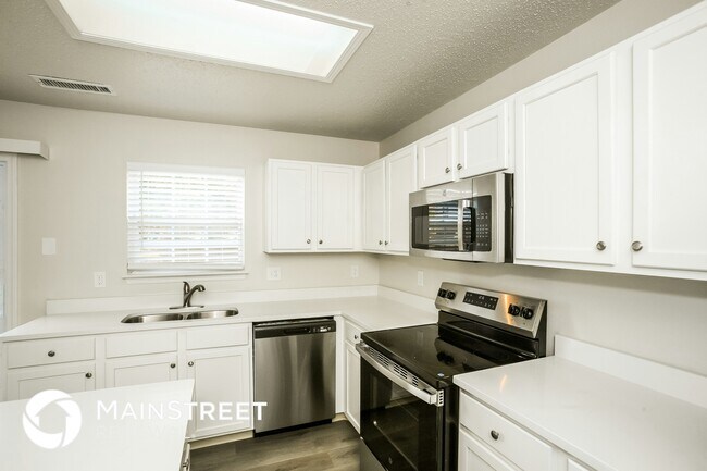 Photo - 5706 N Plymouth Ct
