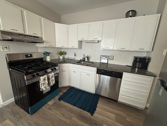 Photo - 97 Chapin St