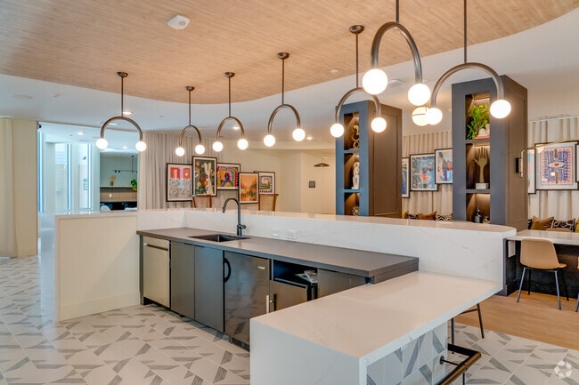 Club Room with Chef ’s Kitchen & Bar Area