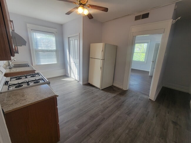 Photo - 104-108 Madison St Unit 104-3