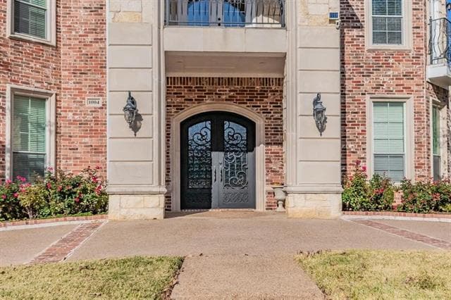 Photo - 1004 Drake Dr