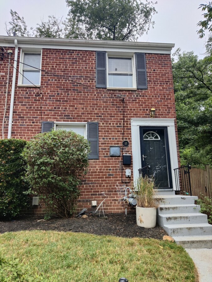 Photo - 17 Kennedy St Townhome