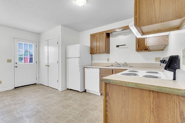 Photo - 289 State Line Rd Unit 289 C Stateline Rd