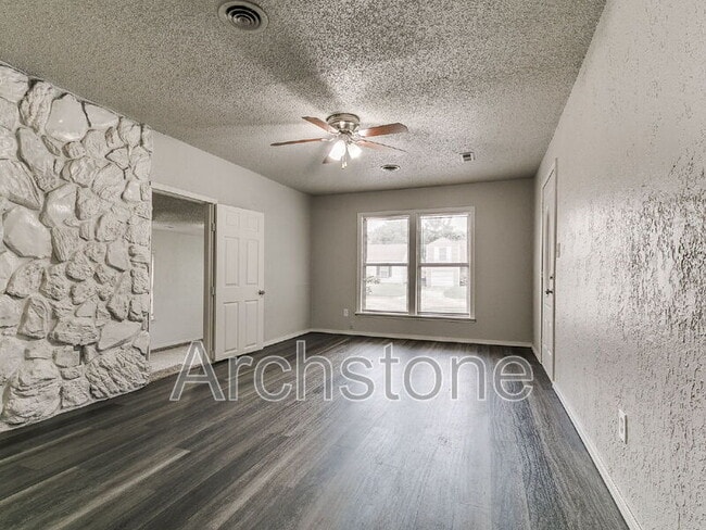 Photo - 228 SW 46th St