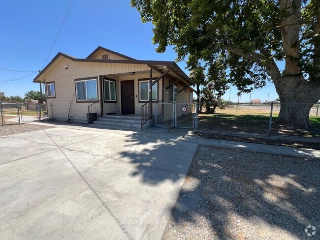 Building Photo - 15162 S McCall Ave Rental