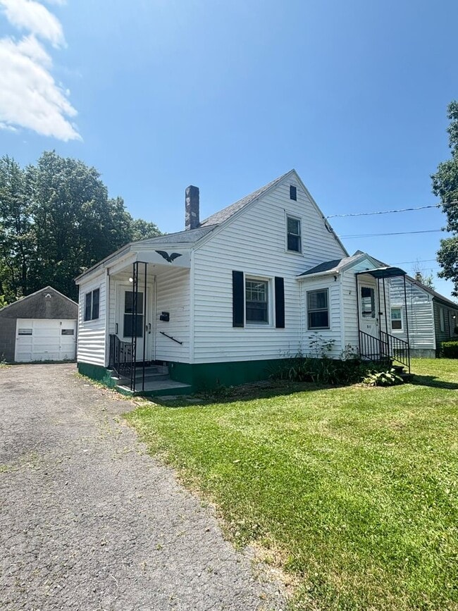 For Rent! 3 Bedroom 1 Bath House - For Rent! 3 Bedroom 1 Bath House