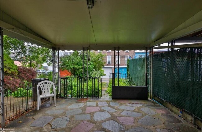 Photo - 1131 W Court St