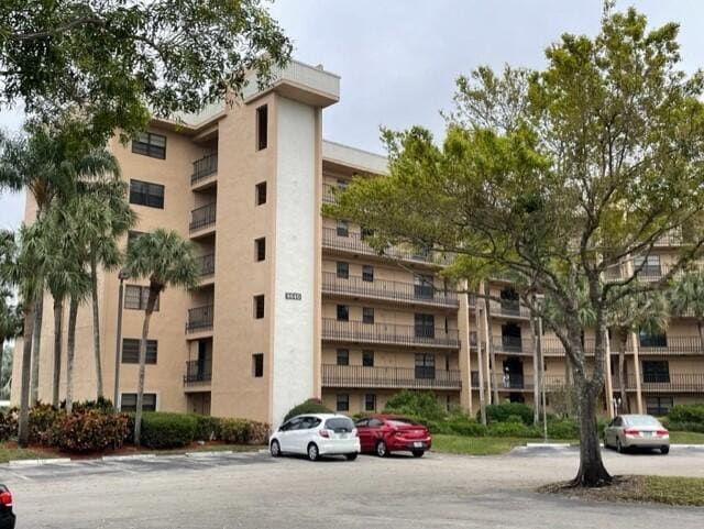 Building Photo - 4640 Lucerne Lakes Blvd W Unit 605