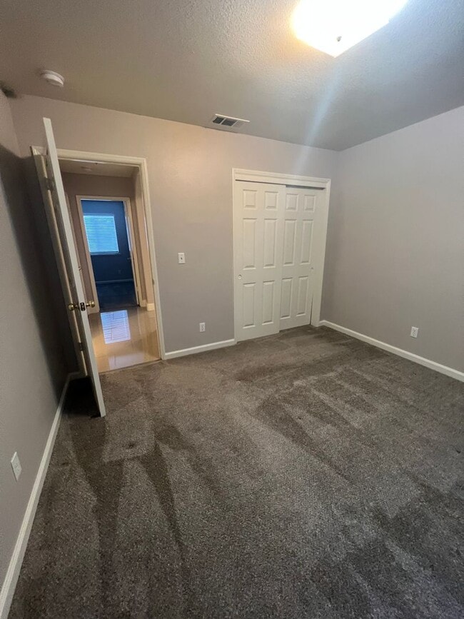 Building Photo - This home is for you! Newly remodeled
