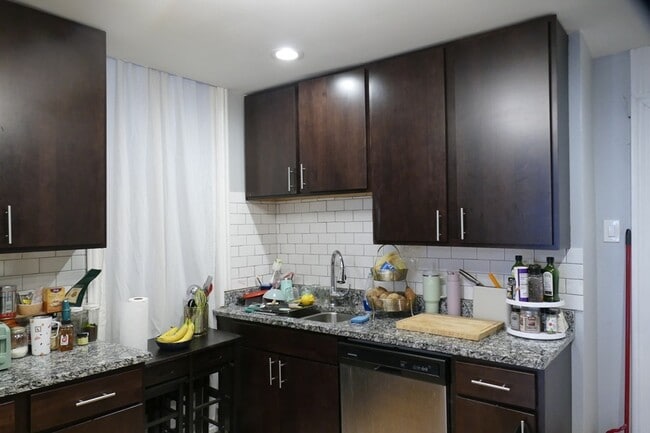 Photo - 834 N Mozart St Unit 1F