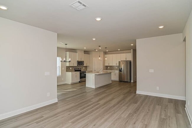 Photo - 1312 Bluffton Cir