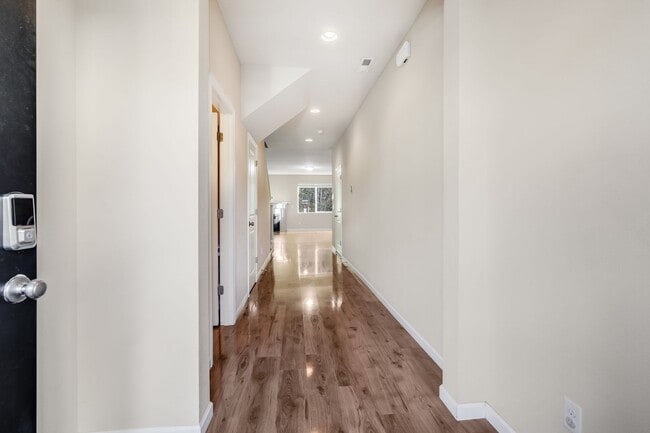 Photo - Beautiful 5 bed, 4.5 bath rental home in North Bethany!