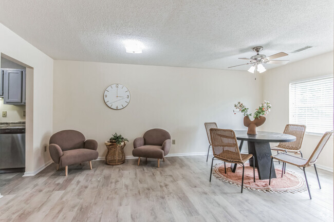 Interior Photo - Vivo Living Summerville Rental