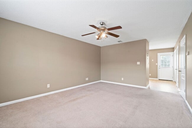 Photo - 524 Patriot Park Ct Unit B