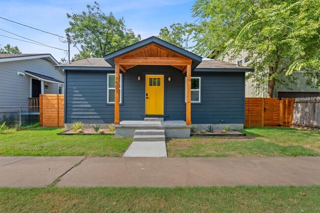Building Photo - 1503 E 2nd St Rental