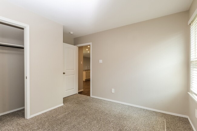 Photo - 9913 Gln Brk Ln