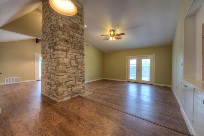 Photo - 12800 Powderhorn St