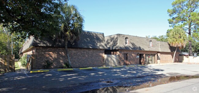 Palm Oaks Townhomes - Palm Oaks Townhomes