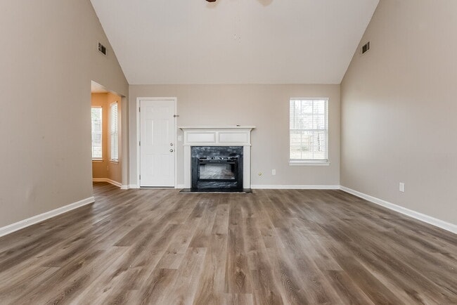 Photo - 5467 Sapphire Cir