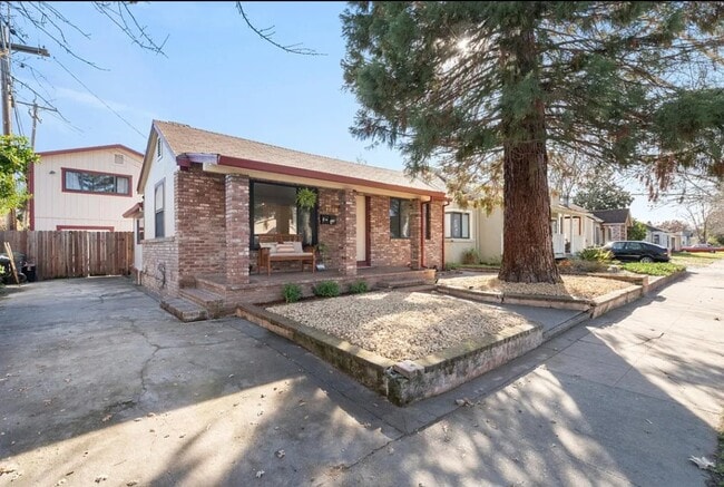 Photo - 1549 Virginia Ave House