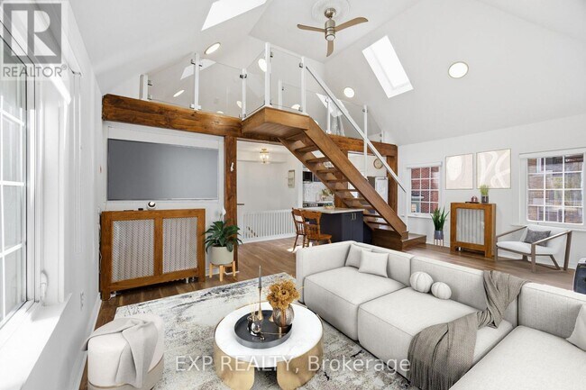 Photo - 34 High Park Blvd