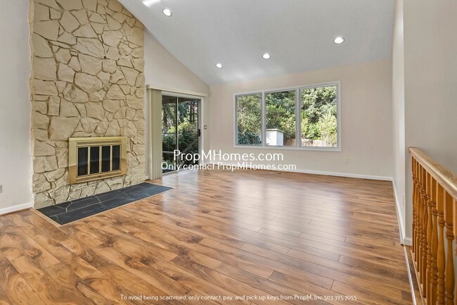 Updated Five Bedroom Home In Palisades! - Updated Five Bedroom Home In Palisades!