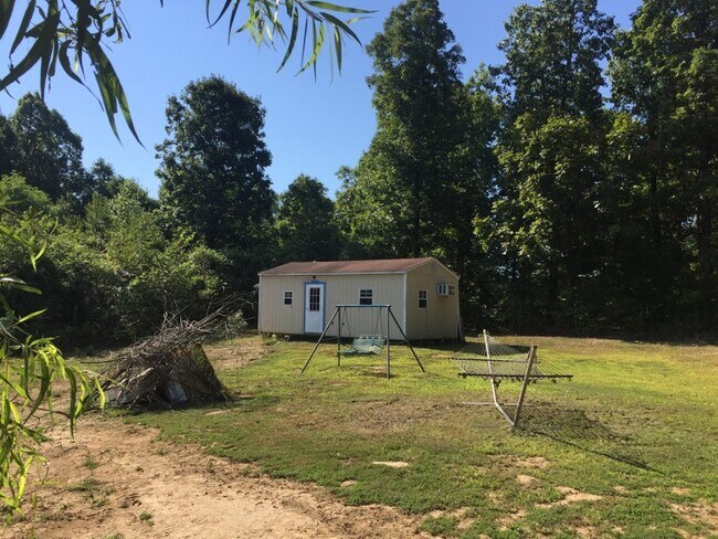 Building Photo - 82 County Rd 565