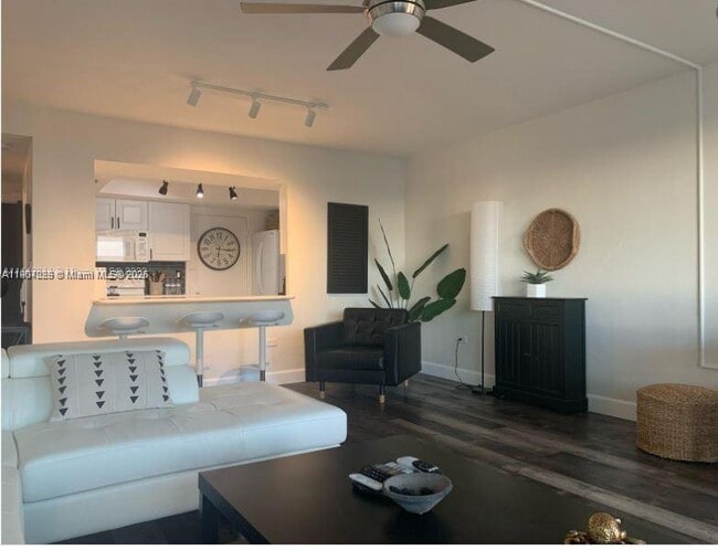 Photo - 3111 N Ocean Dr Unit 811