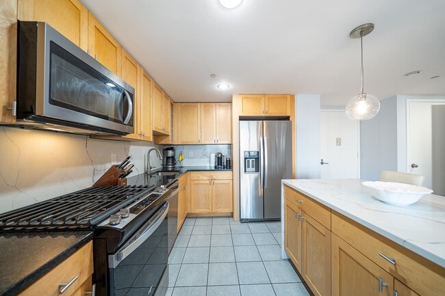 Photo - 700 Grove St Unit 11S