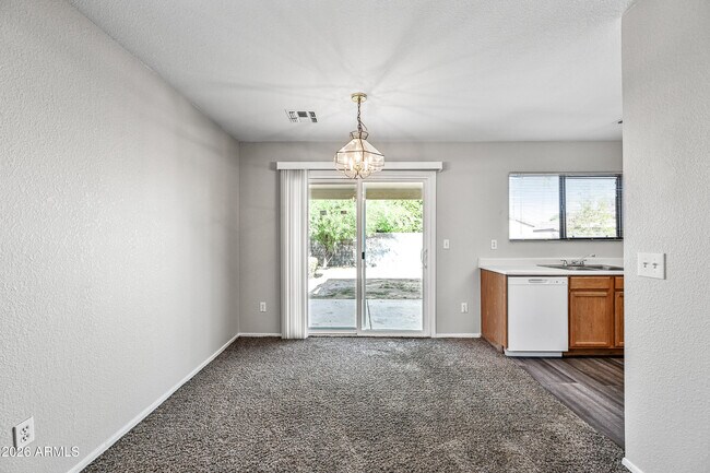 Photo - 625 S Heritage Dr