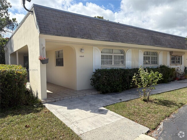 Building Photo - 11260 SW 172nd St Rental