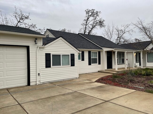 Photo - 255 Southview Pl S Unit 255 South view pl