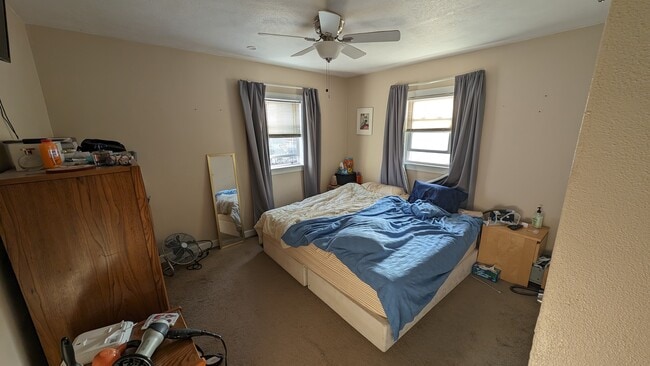 Photo - 729 Caroline St