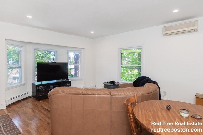 Photo - 21 Kinross Rd