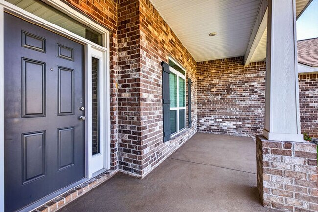 15028 Emersyn Ln