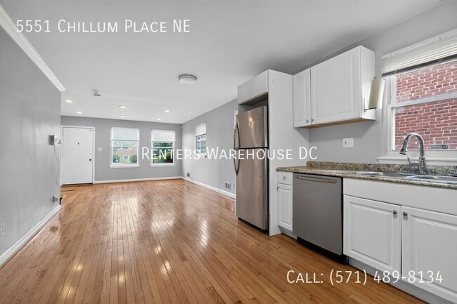 Photo - 5551 Chillum Pl NE