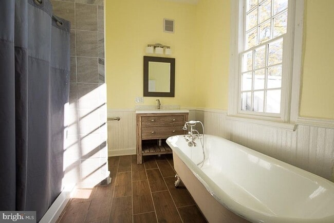 Photo - 9400 Justice Ln Unit Main Floor