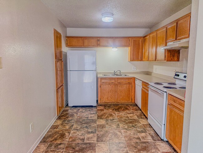 Photo - 402 Alpine St Unit B