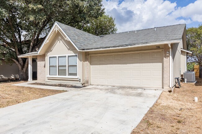 Photo - 7106 Elk Trail