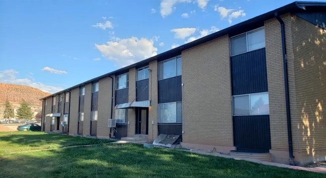 Building Photo - Palmer House Apartments
