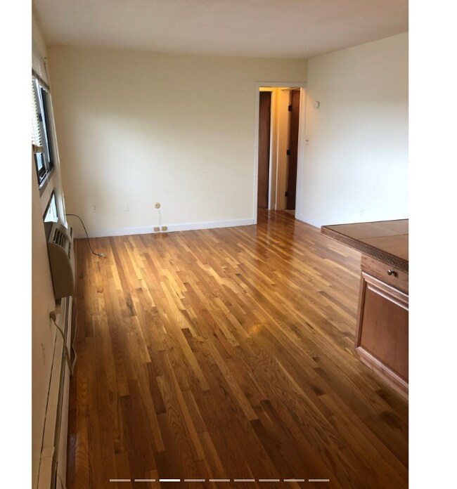 Photo - 83 Trowbridge St