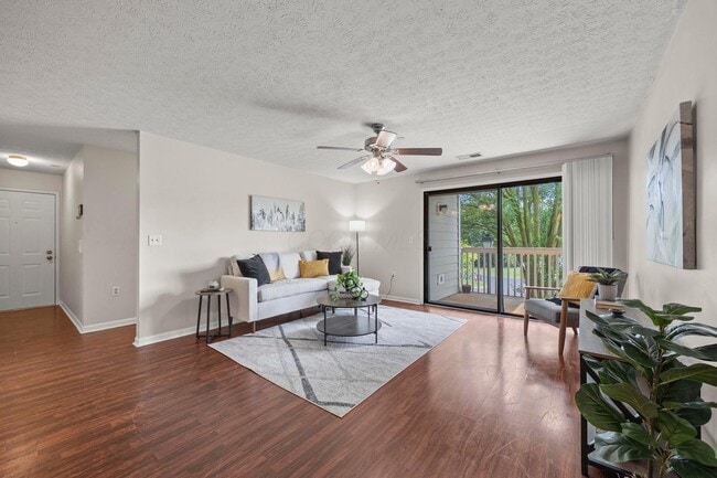 Photo - 6823 Meadow Creek Dr