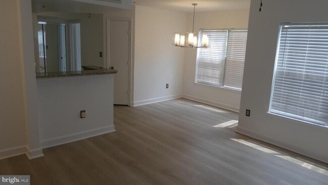 Photo - 1007 Summerglenn Ct