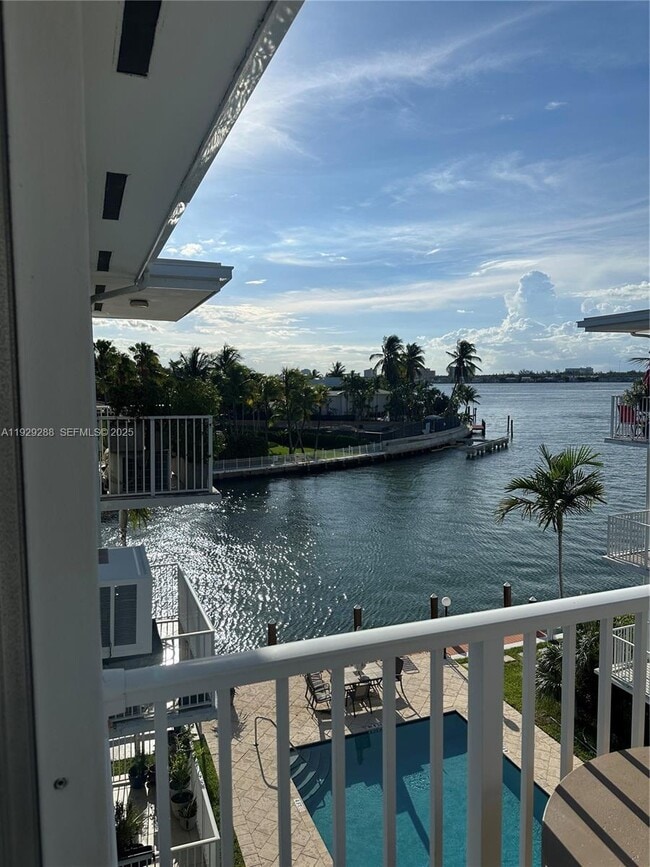 Photo - 10250 W Bay Harbor Dr Unit 4B