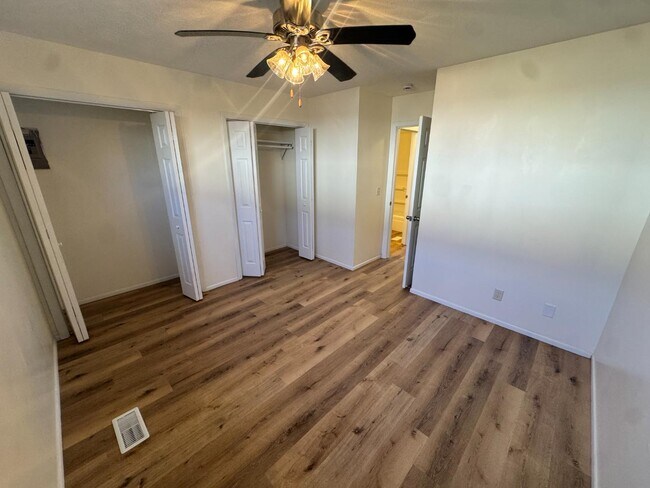 Photo - 208 Lindell Dr