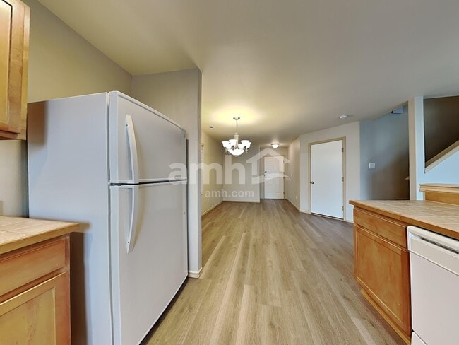 Photo - 9523 187 St E