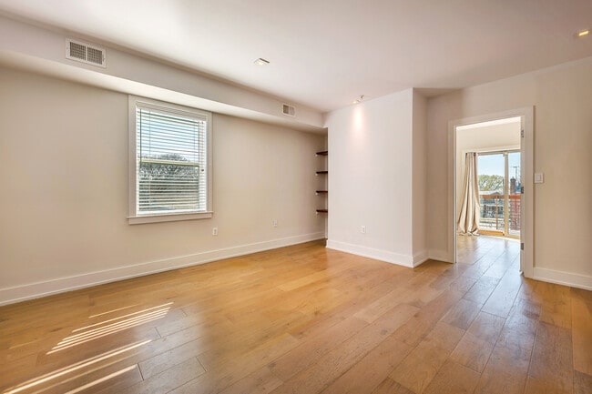 Photo - 5110 Fort Totten Dr NE Unit 5