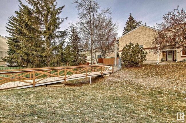 Photo - 4 C Callingwood Ct NW