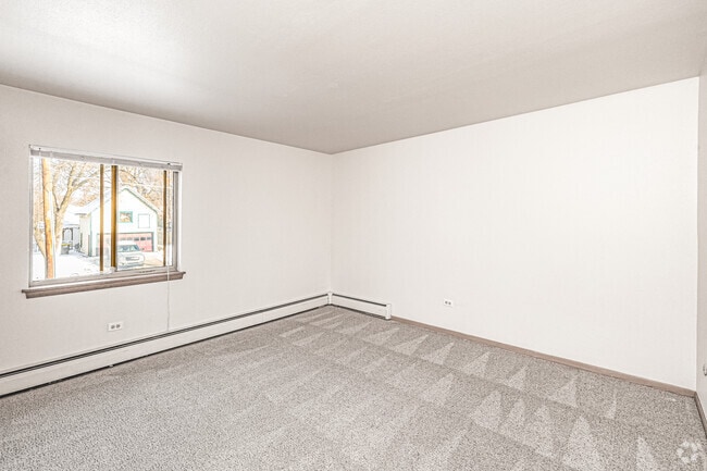 2BR, 1BA - 950SF - Bedroom - Hartwell Place Apartments