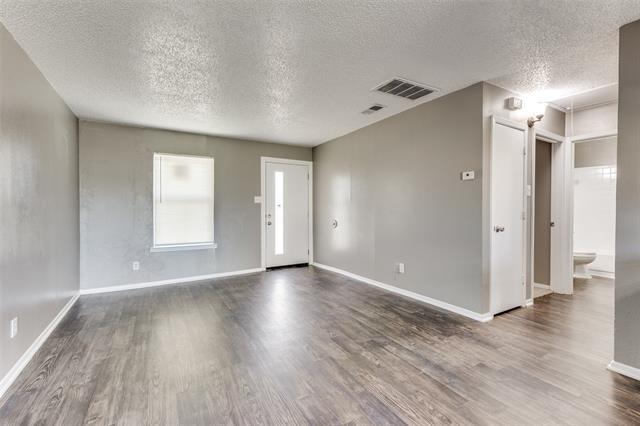 Photo - 3126 Hunter St